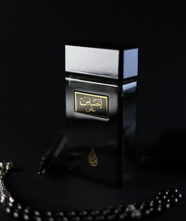 Amber Noir — Amber